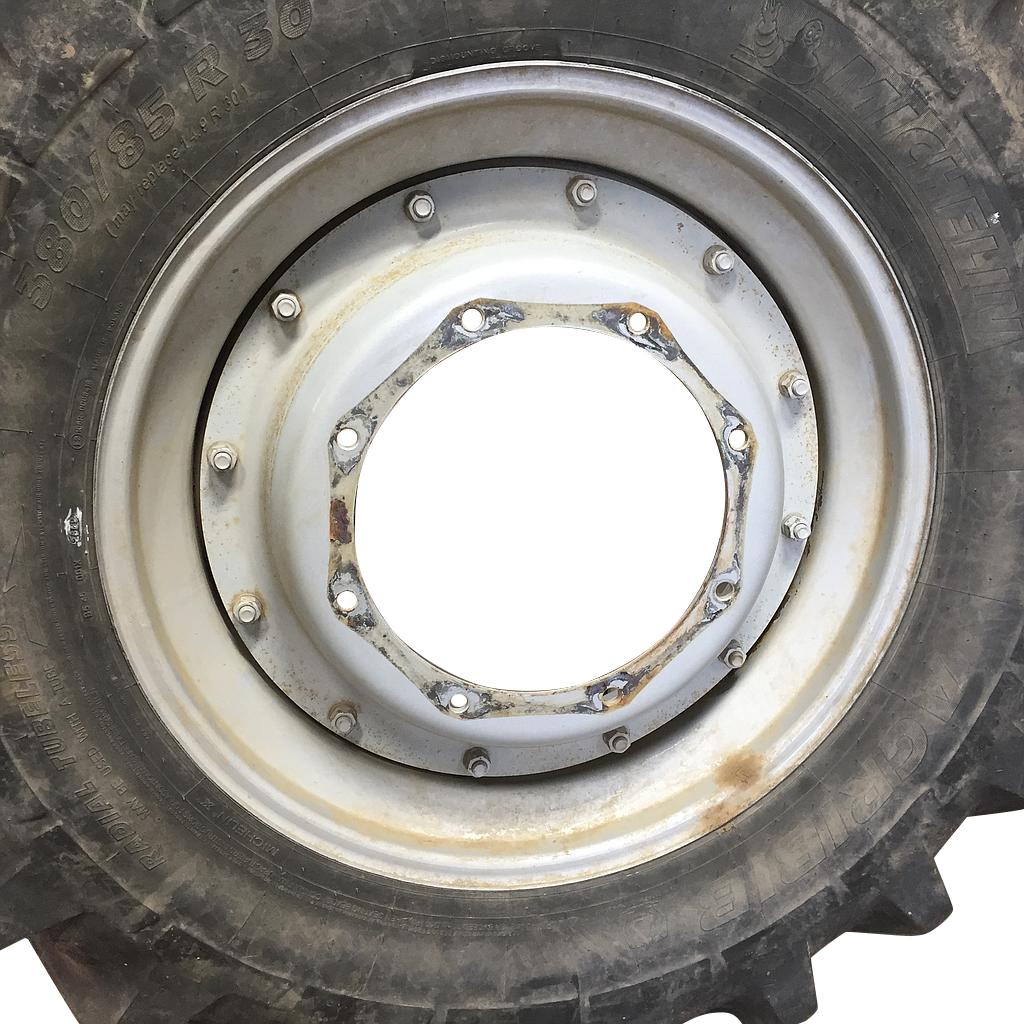 12"W x 30"D Stub Disc Rim with 8-Hole Center, Case IH Silver Mist