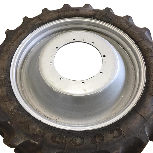 [WT006188-NRW-Z] 10"W x 38"D, Case IH Silver Mist 8-Hole Spun Disc