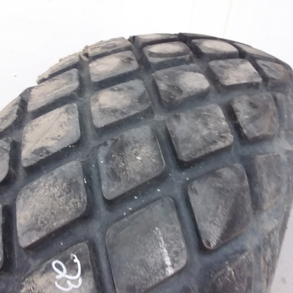 23.1/-26 Triangle TB812 R-3, F (12 Ply) 75%