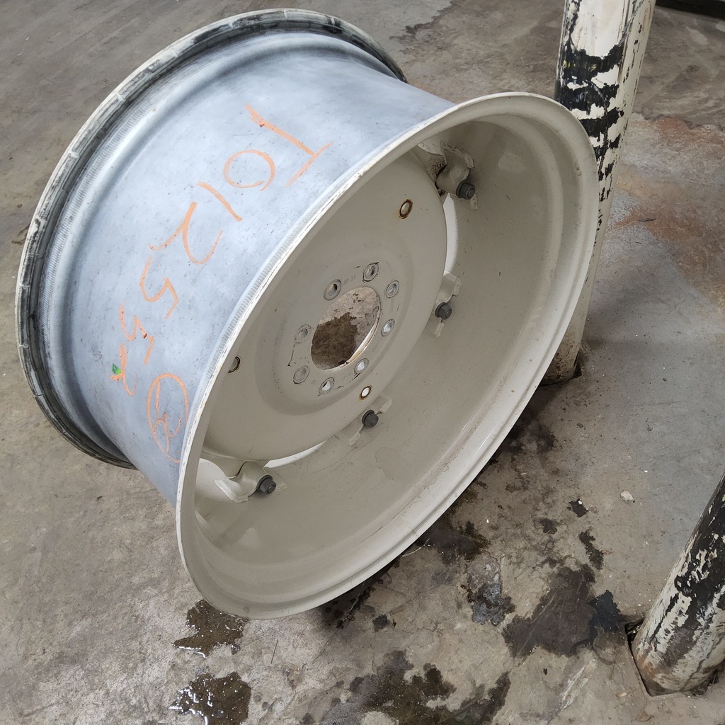 14"W x 30"D, New Holland White 8-Hole Rim with Clamp/Loop Style