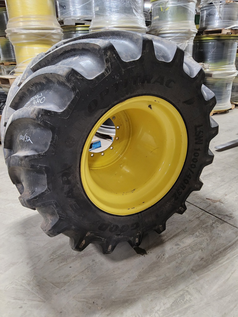 LSW 1000/45R32 Goodyear Farm Optitrac R-1W on John Deere Yellow Formed Plate 95%