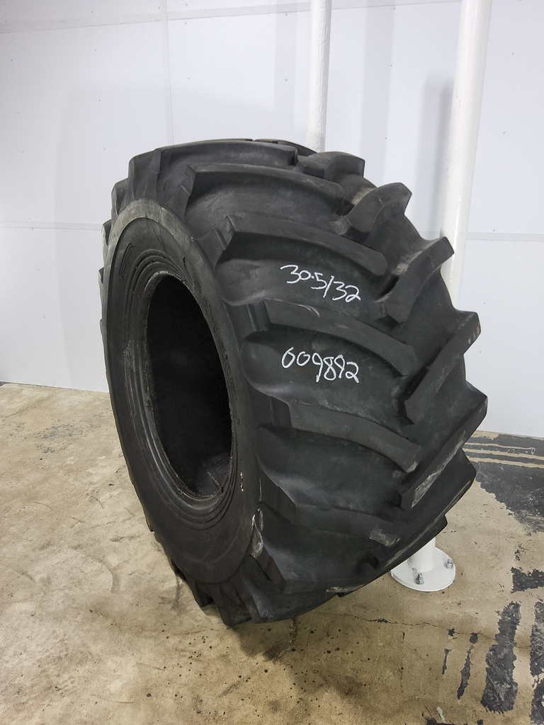 30.5/L-32 Samson Farm Rear Agri-Track R-1+ , H (16 Ply) 80%