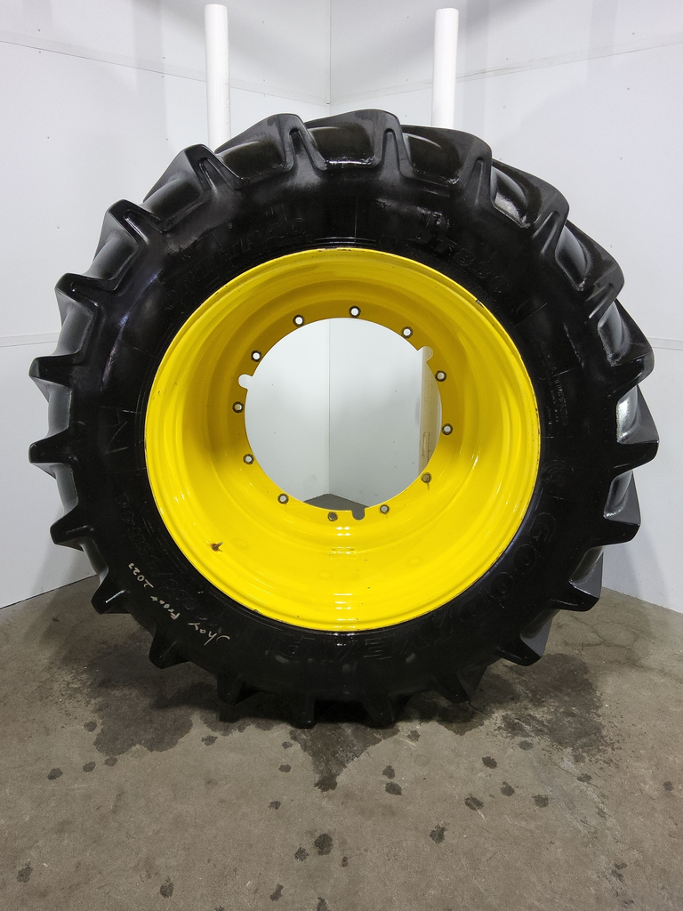 LSW IF 800/55R46 Goodyear Farm DT830 Optitrac R-1W on John Deere Yellow 12-Hole Stub Disc Sprayer 35%