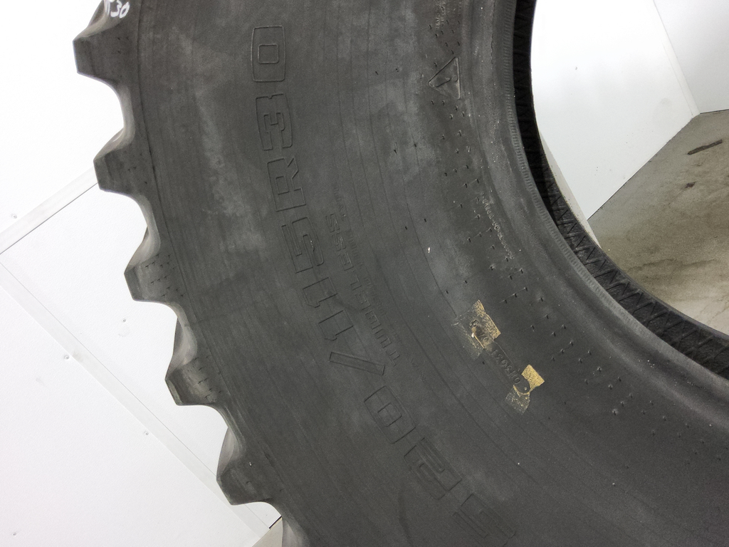 520/115R30 Goodyear Farm Dyna Torque Radial R-1