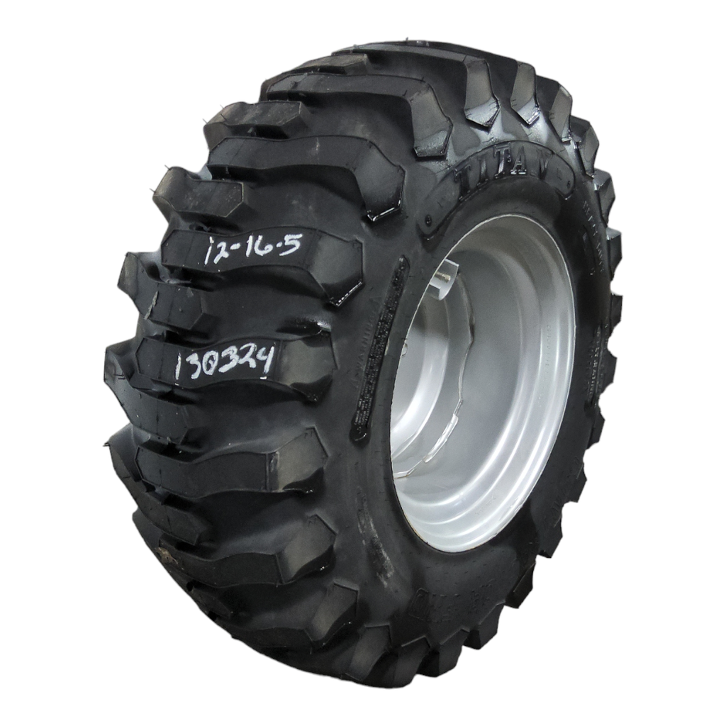 12-16.5 Titan Farm Contractor FWD SS R-4 C (6 Ply), 99%