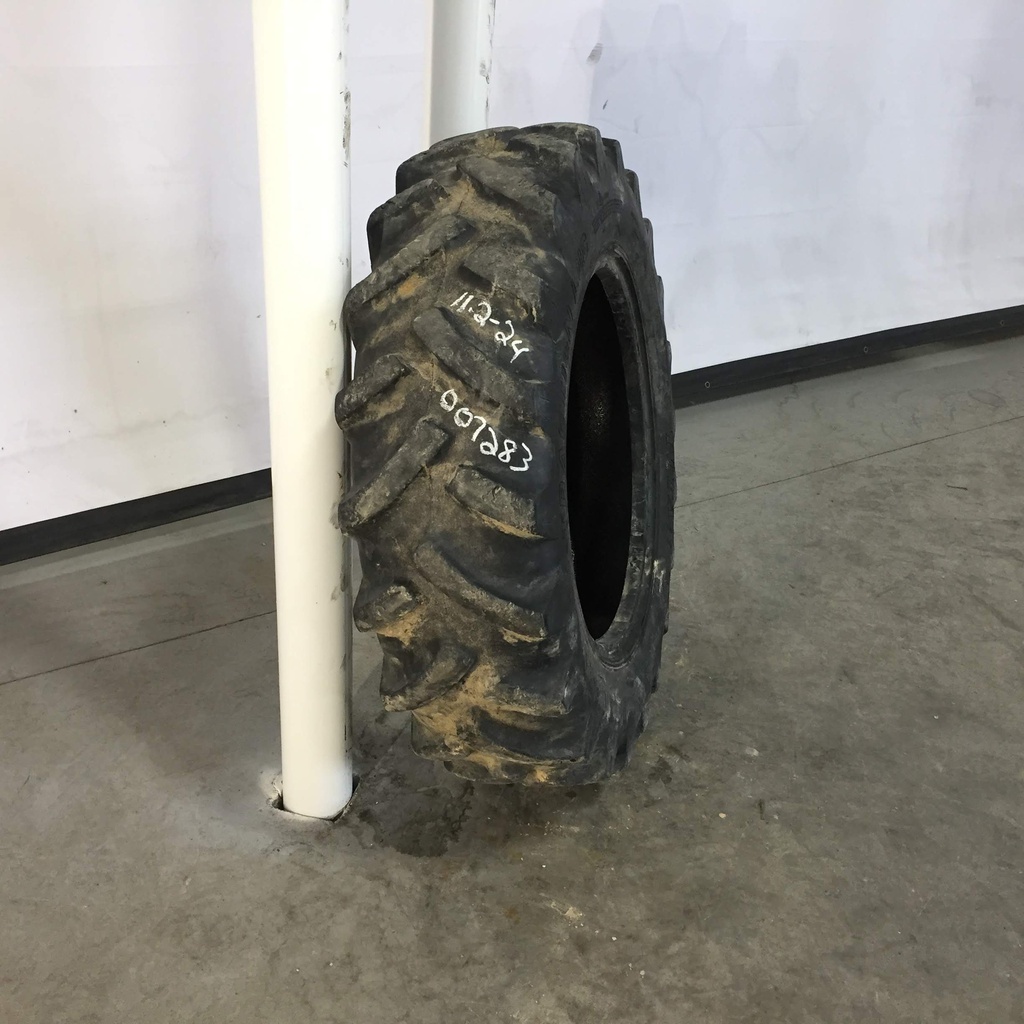 11.2/-24 Titan Farm Hi Traction Lug R-1, D (8 Ply) 50%