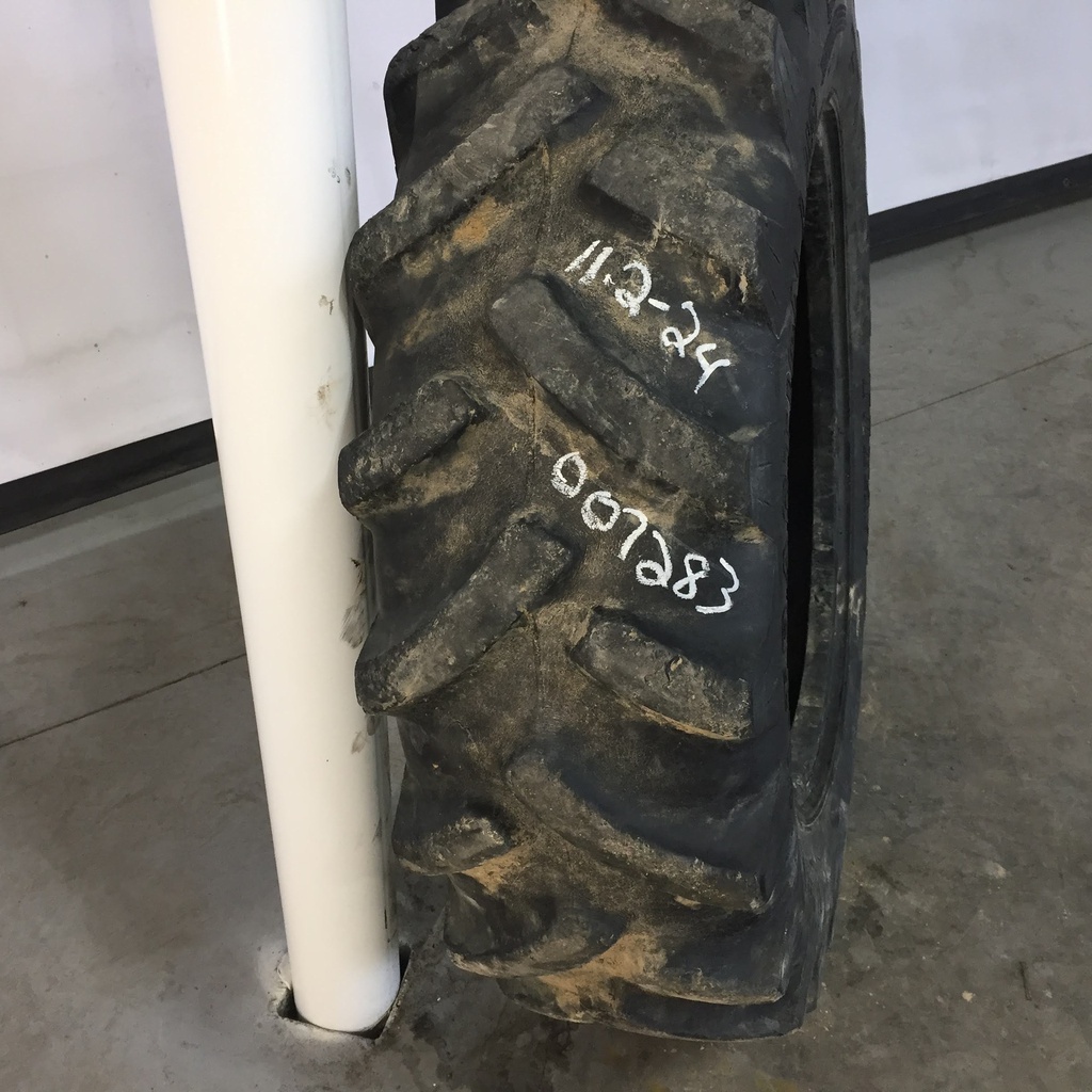 11.2/-24 Titan Farm Hi Traction Lug R-1, D (8 Ply) 50%