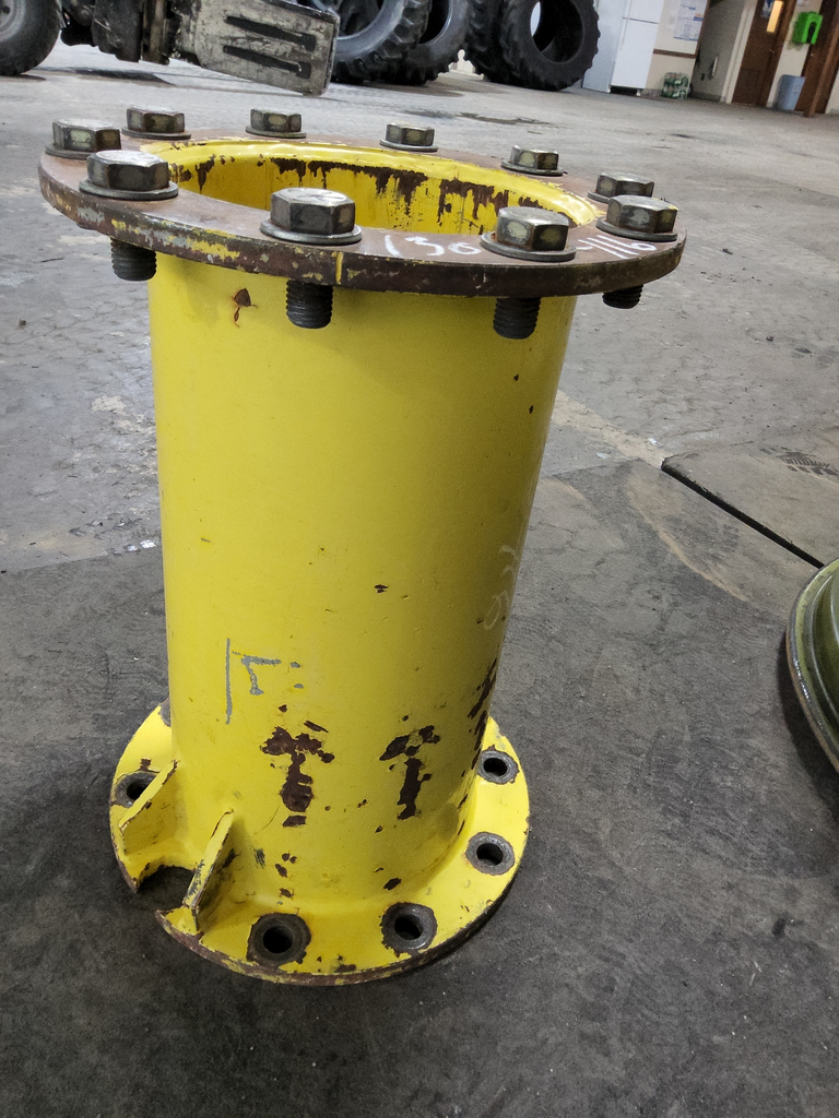 10-Hole 21.5"L Hub Extension, John Deere Yellow
