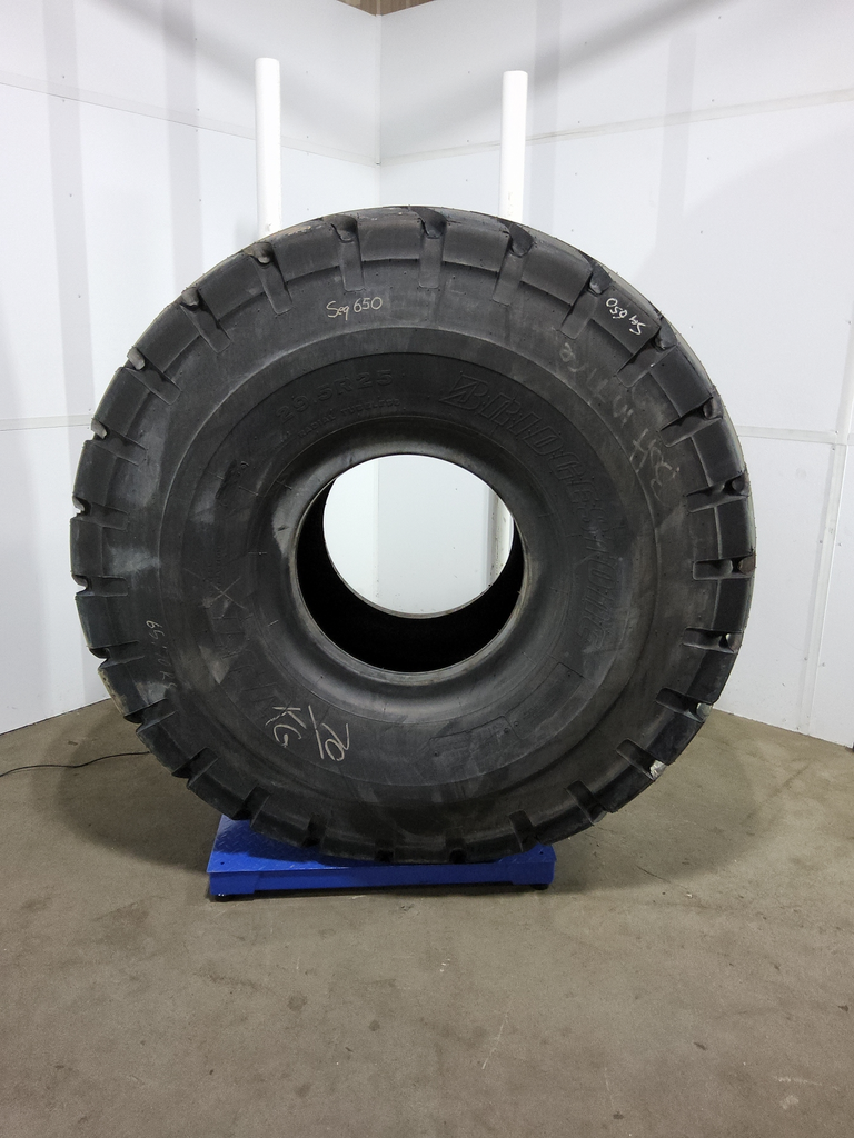 29.5R25 Bridgestone VJT D2A Loader G-3/L-3 208A2 99%