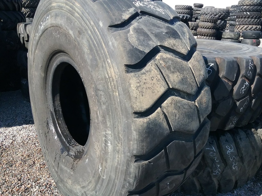 26.5/R25 Michelin XHA X L-3 45%