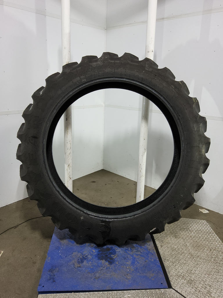 320/90R50 Goodyear Farm DT800 Optitrac R-1W 148B