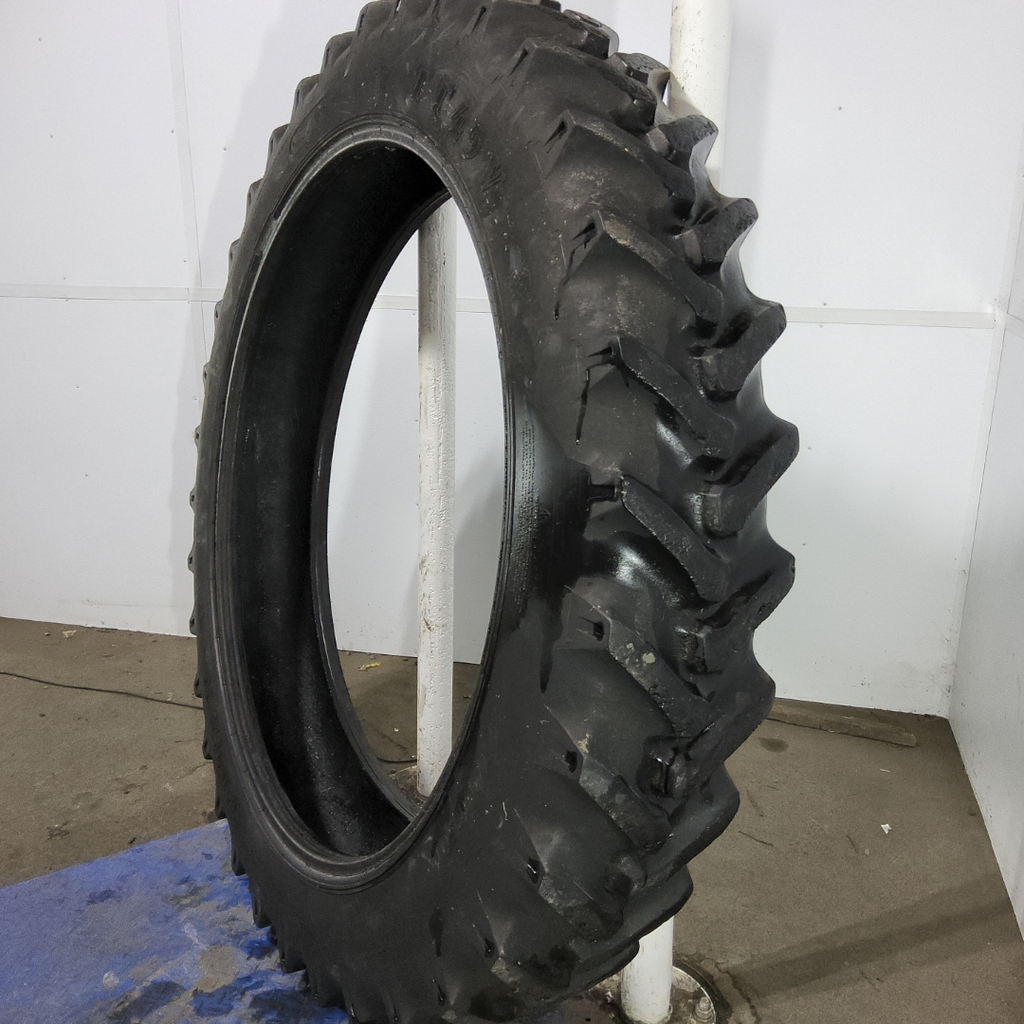 320/90R50 Titan Farm TT49V Radial R-1W 161B 55%