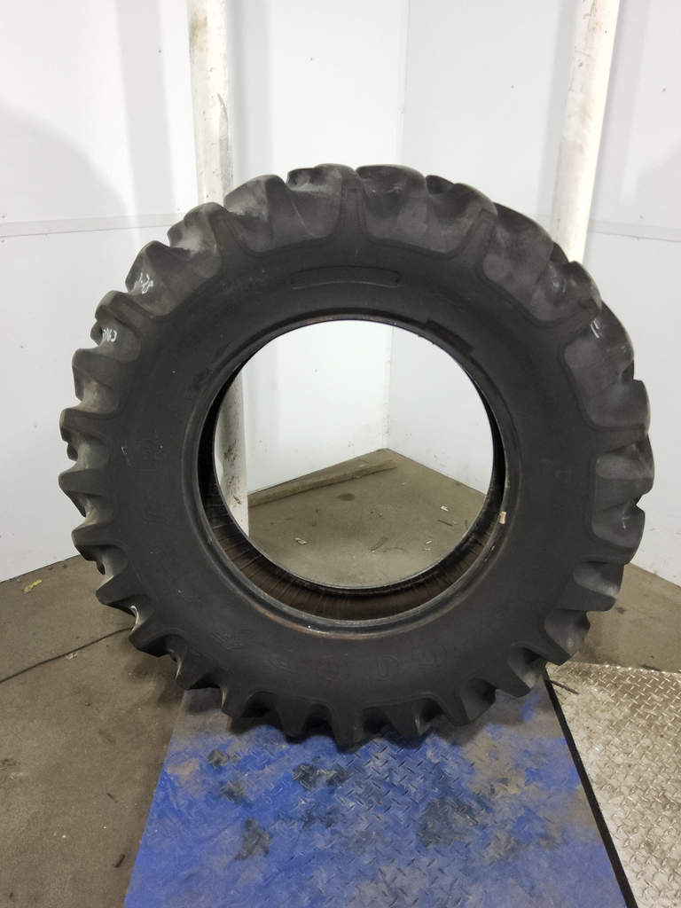 14.9R28 Goodyear Farm Dyna Torque II R-1 E (10 Ply), 90%