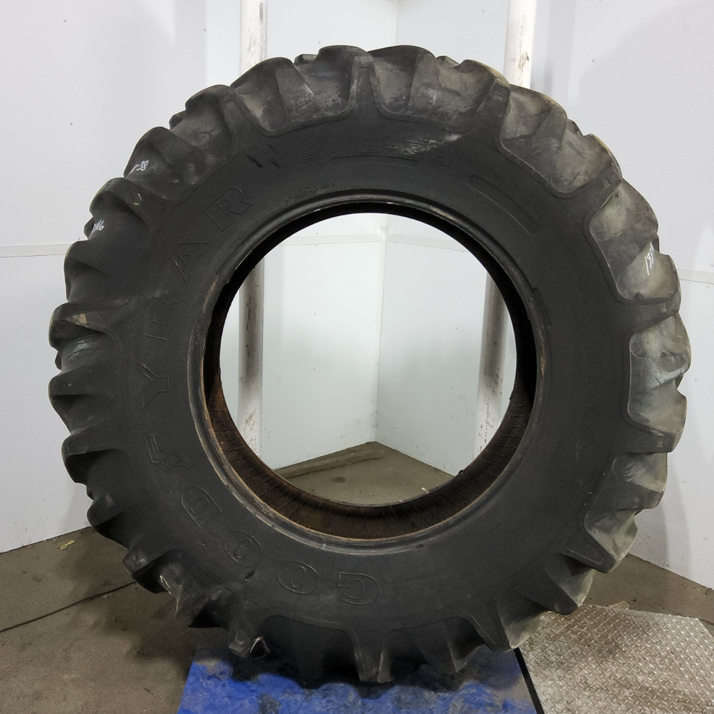 20.8-38 Goodyear Farm Dyna Torque II R-1 D (8 Ply), 75%