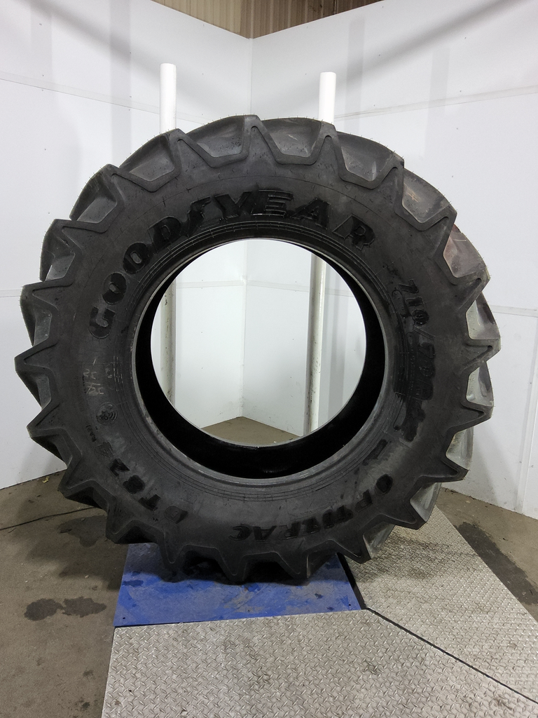 710/70R42 Goodyear Farm DT824 Optitrac R-1W 173B 99%