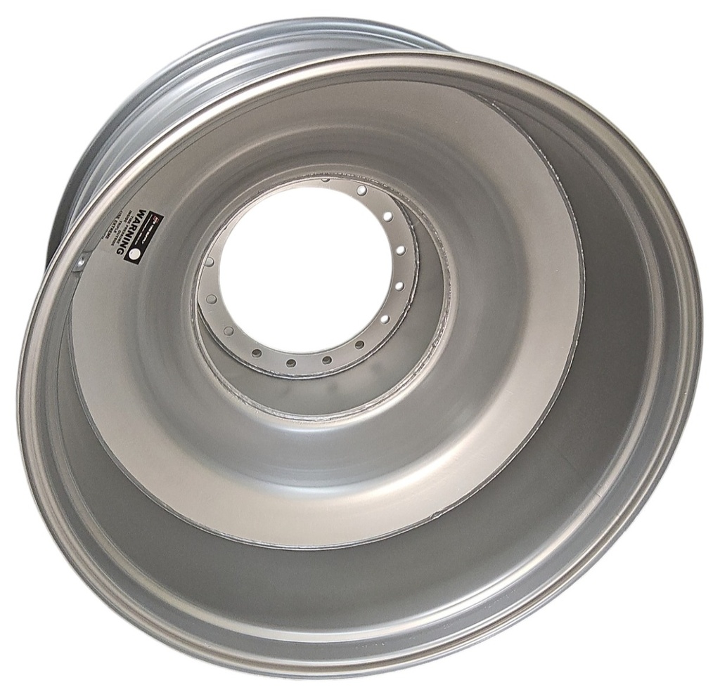 18"W x 42"D, Case IH Silver Mist 16-Hole Straddle Dual - Outside Dual