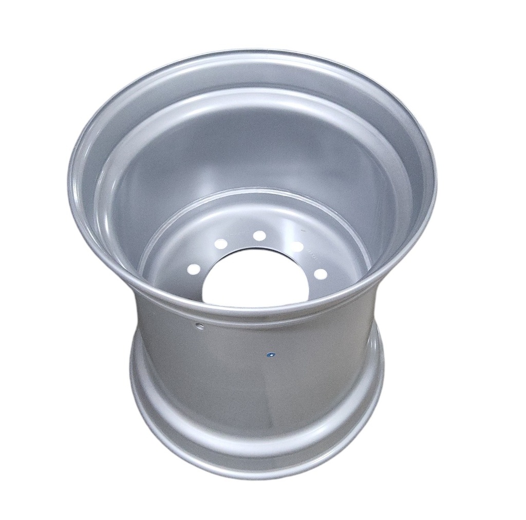 24"W x 22.5"D, Case IH Silver Mist 10-Hole Hub Pilot