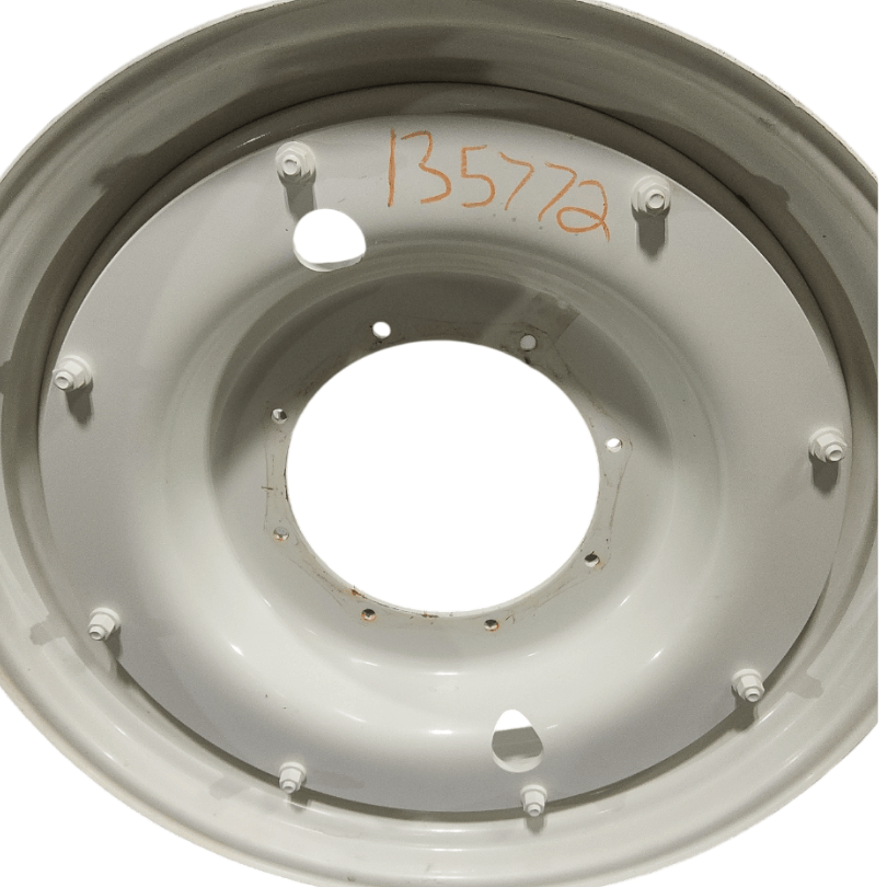 8-Hole Stub Disc Center for 38"-54" Rim, New Holland White