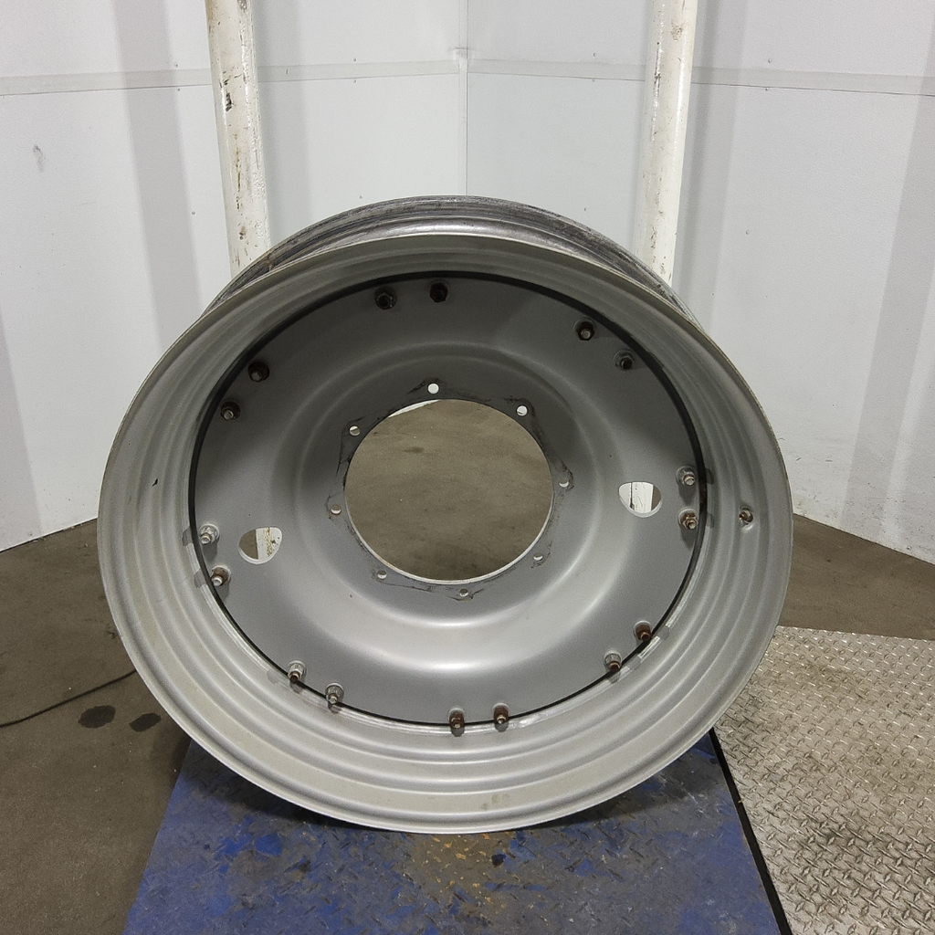 10"W x 38"D, Case IH Silver Mist 16-Hole Stub Disc (groups of 2 bolts)