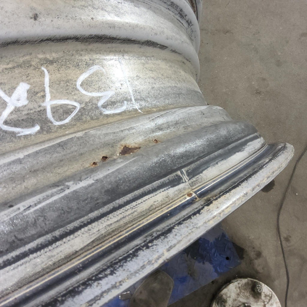 10"W x 38"D, Case IH Silver Mist 16-Hole Stub Disc (groups of 2 bolts)