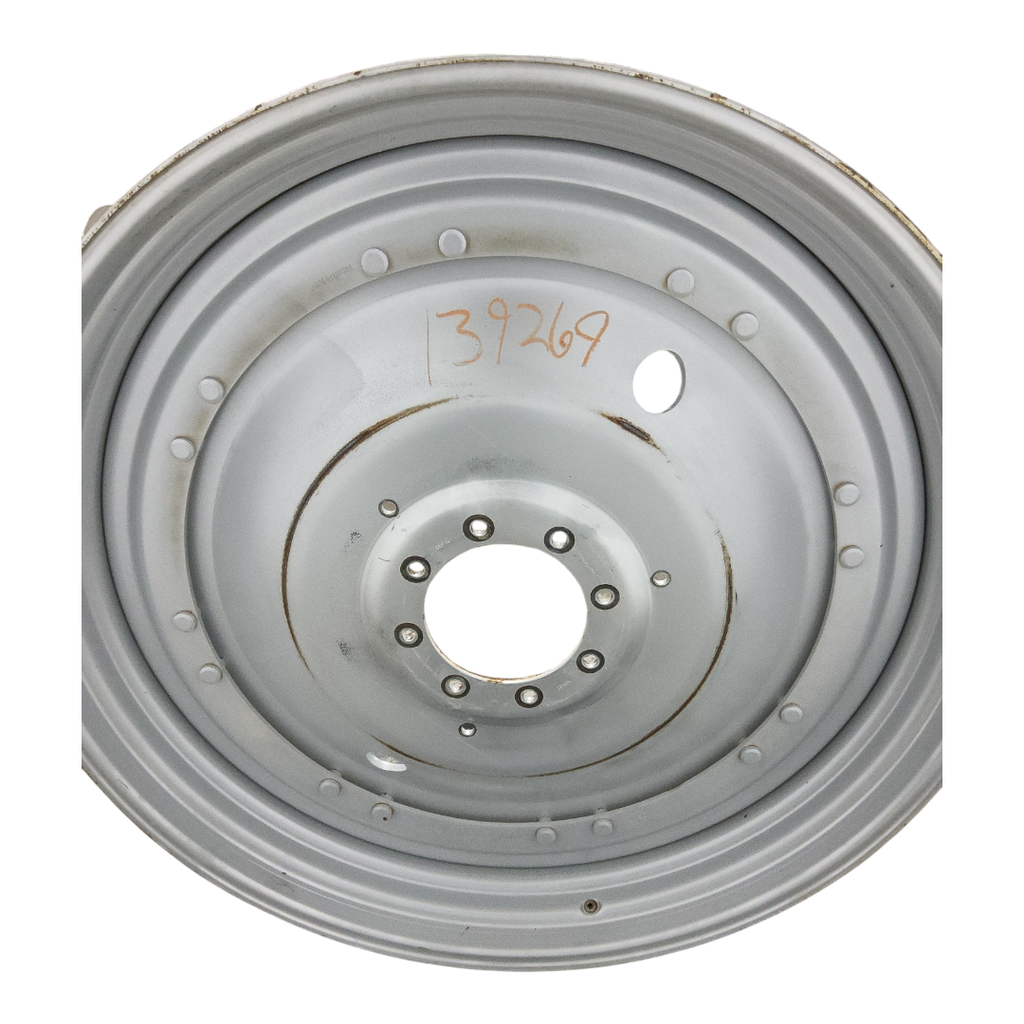 8-Hole Stub Disc (groups of 2 bolts) Center for 38"-54" Rim, Case IH Silver Mist