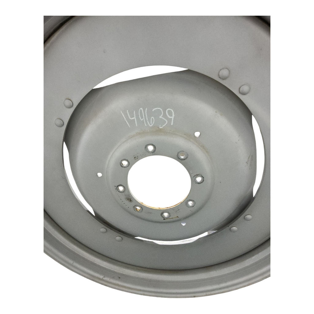 8-Hole Stub Disc (groups of 2 bolts) Center for 34" Rim, Case IH Silver Mist