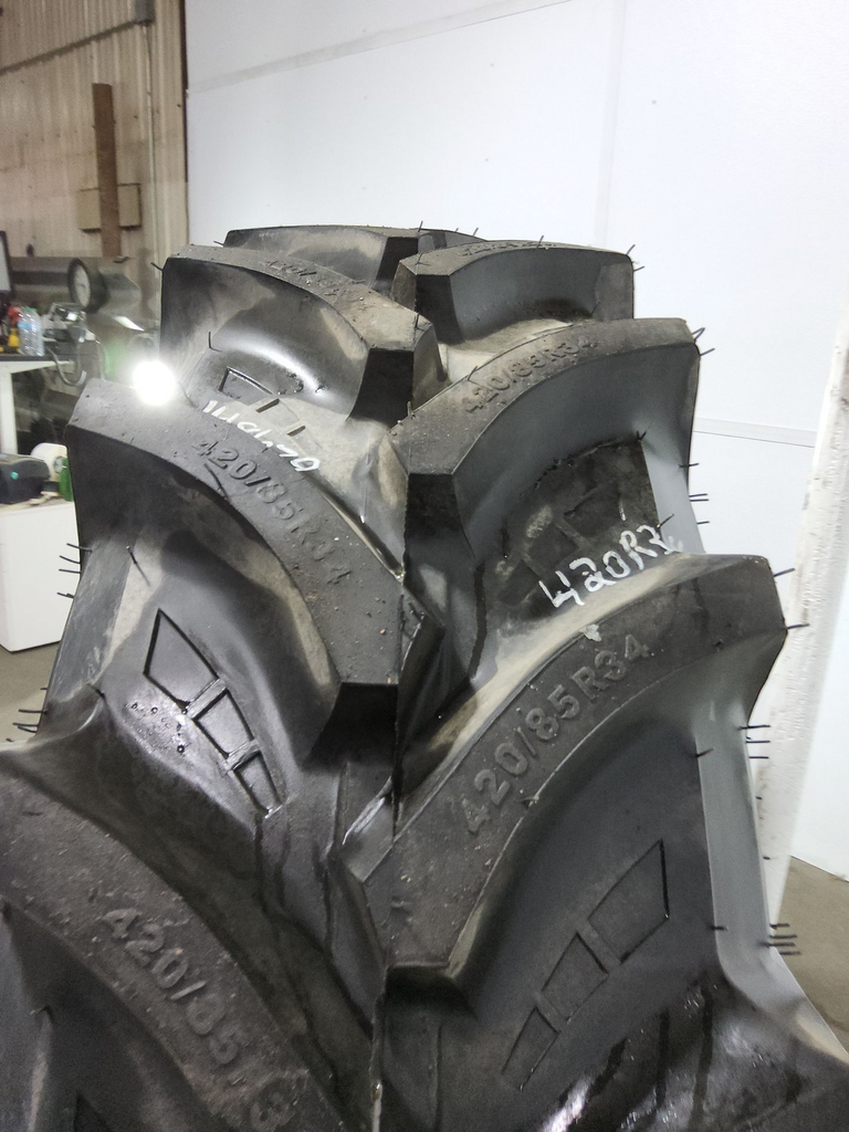 420/85R34 Starmaxx TR-110 R-1W 139B/142A8 99%