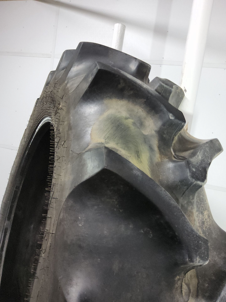 520/85R46 Goodyear Farm Special Sure Grip Radial TD8 R-2 169A8 85%