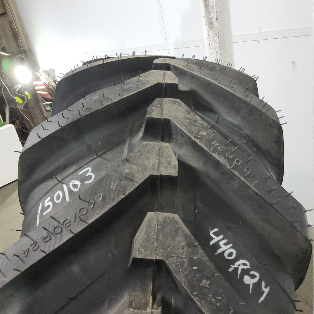 440/80R24 Michelin XMCL R-4 161B 99%