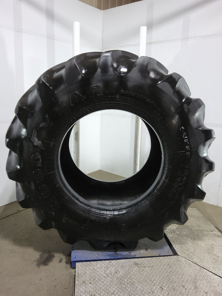 800/70R38 Goodyear Farm DT820 Super Traction R-1W 173A8 85%