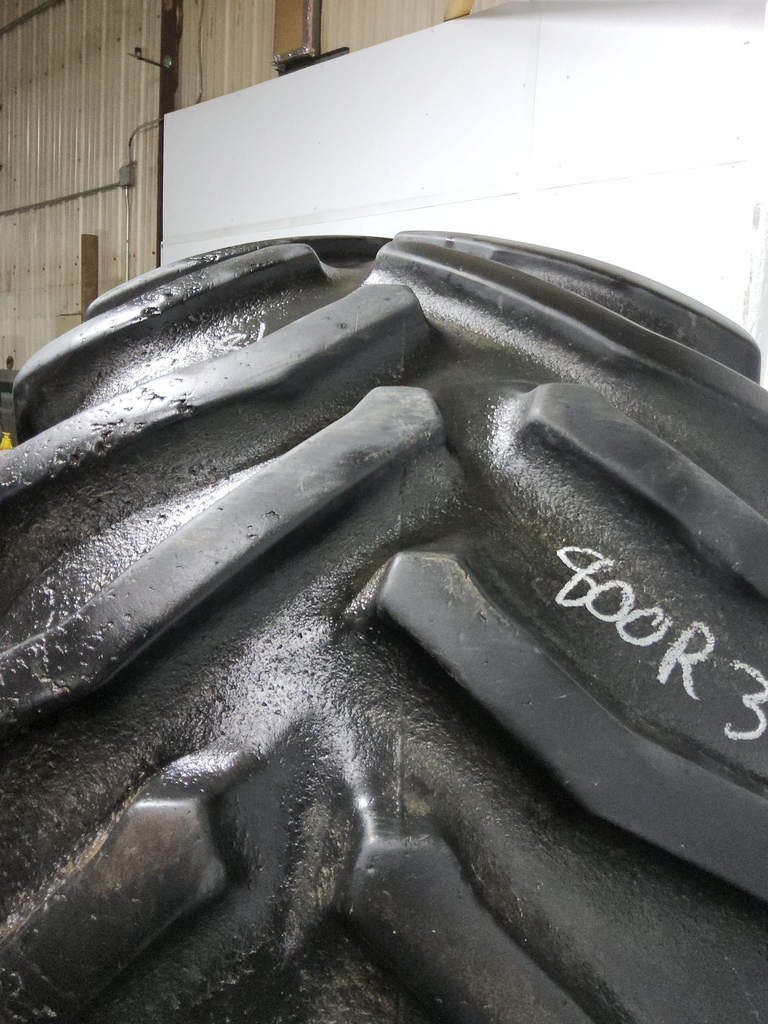 800/65R32 Goodyear Farm Dyna Torque Radial R-1 172A8 75%