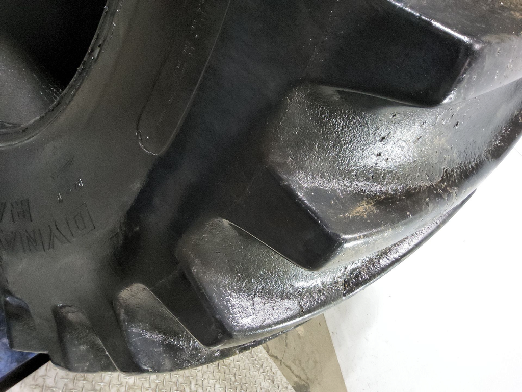 800/65R32 Goodyear Farm Dyna Torque Radial R-1 172A8 75%