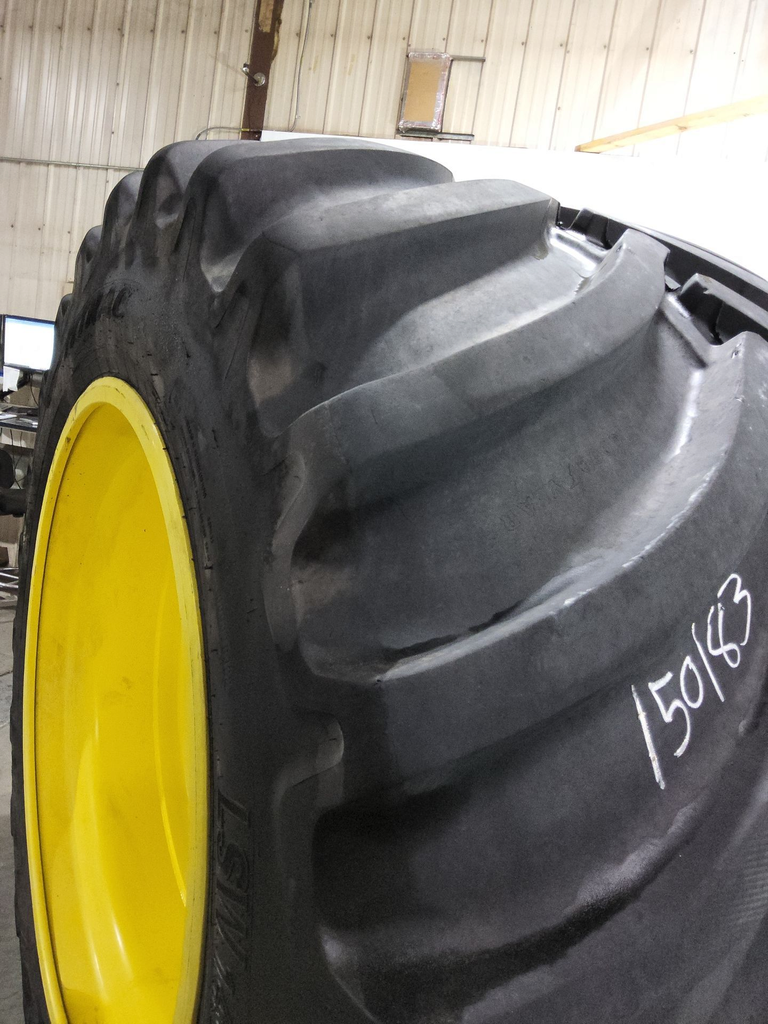LSW1400/30R46 Goodyear Farm Optitrac 201D R-1W 12-Hole 80%