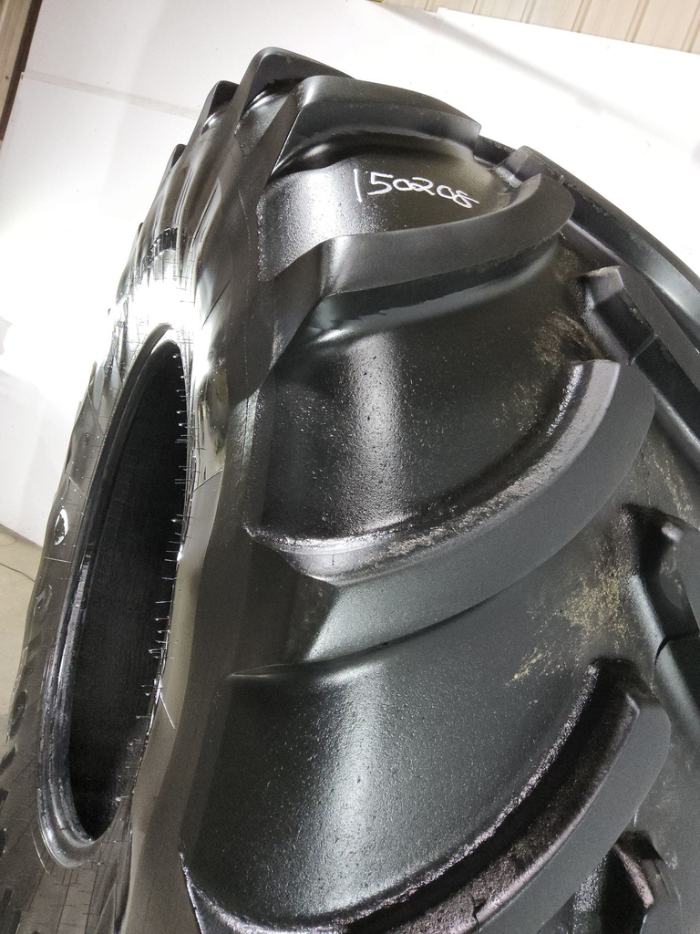 800/70R38 Firestone Maxi Traction R-1W 173D/173B 75%