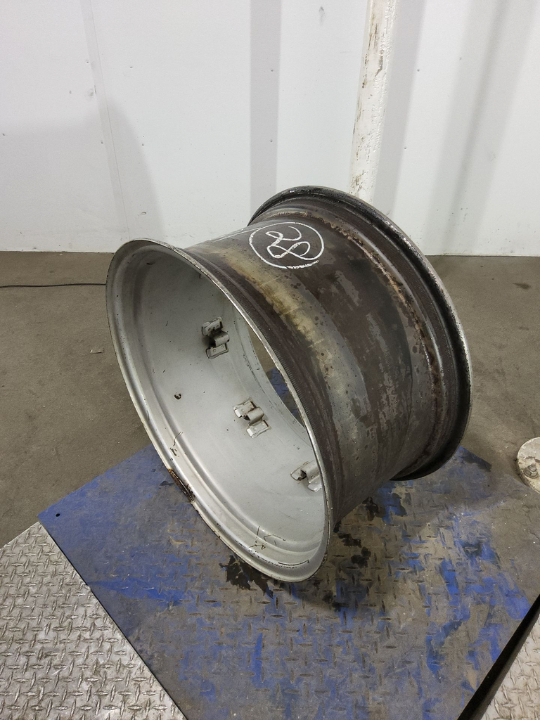 15"W x 28"D, Case IH Silver Mist 8-Hole Rim with Clamp/Loop Style