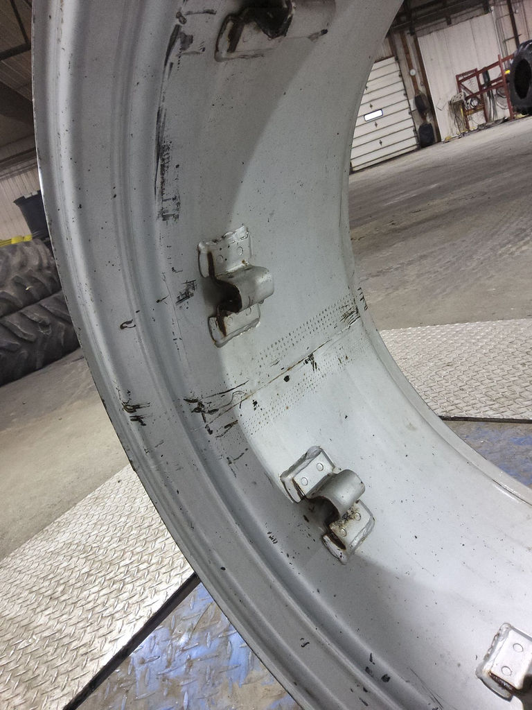 15"W x 28"D, Case IH Silver Mist 8-Hole Rim with Clamp/Loop Style