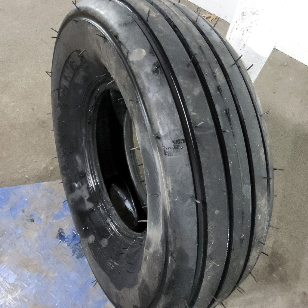 11L-14 Carlisle Farm Specialist Imp I-1 D (8 Ply), 99%