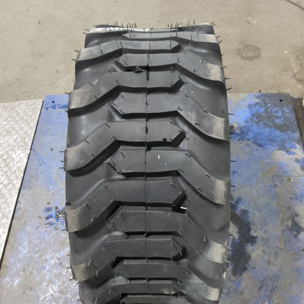 27x10.50-15 Carlisle Trac Chief R-4 D (8 Ply), 99%