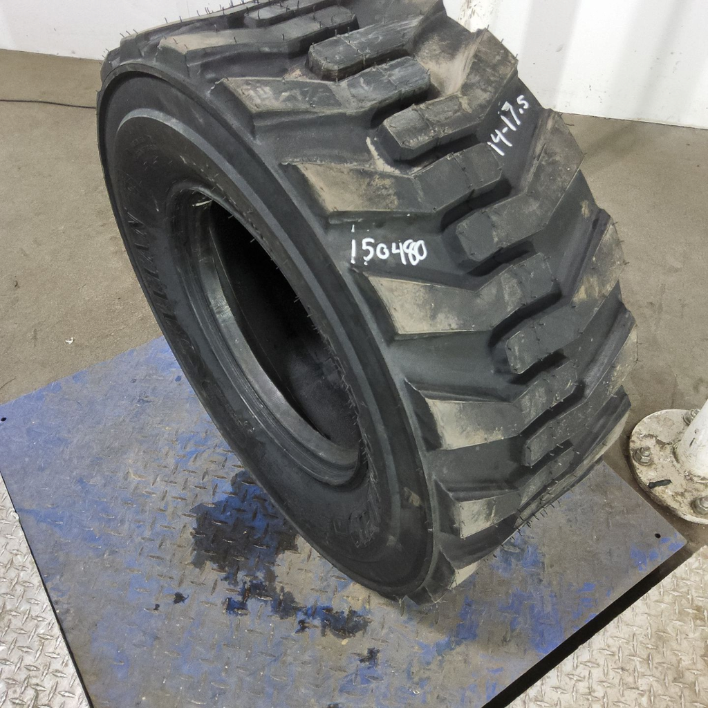 14-17.5NHS Titan Farm HD2000 II SS R-4 G (14 Ply), 99%