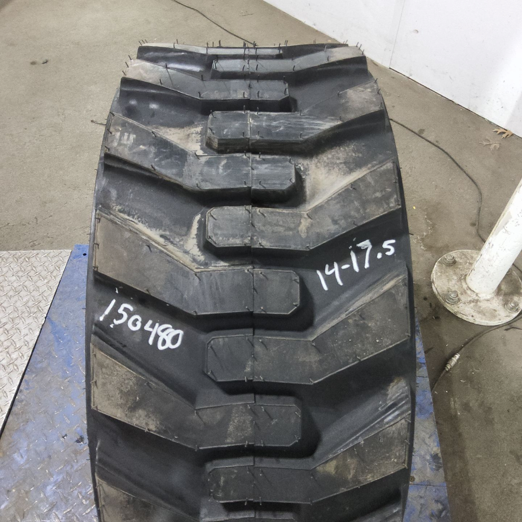 14-17.5NHS Titan Farm HD2000 II SS R-4 G (14 Ply), 99%