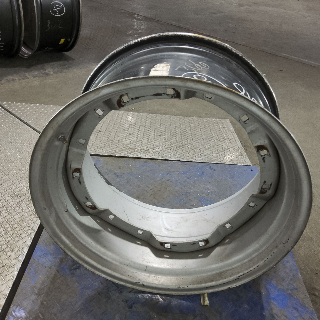 15"W x 28"D, Case IH Silver Mist 8-Hole Waffle Wheel (Groups of 2 bolts)
