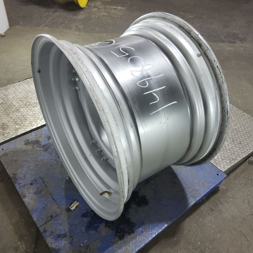 20"W x 30"D, Case IH Silver Mist 12-Hole Waffle Wheel (Groups of 3 bolts)
