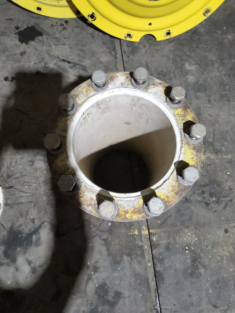 10-Hole 21.5"L FWD Spacer, New Holland White