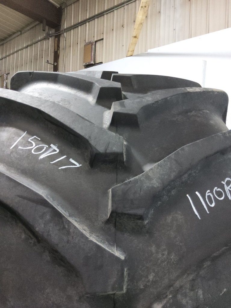 LSW1100/45R46 Goodyear Farm DT930 R-1W 181D 85%