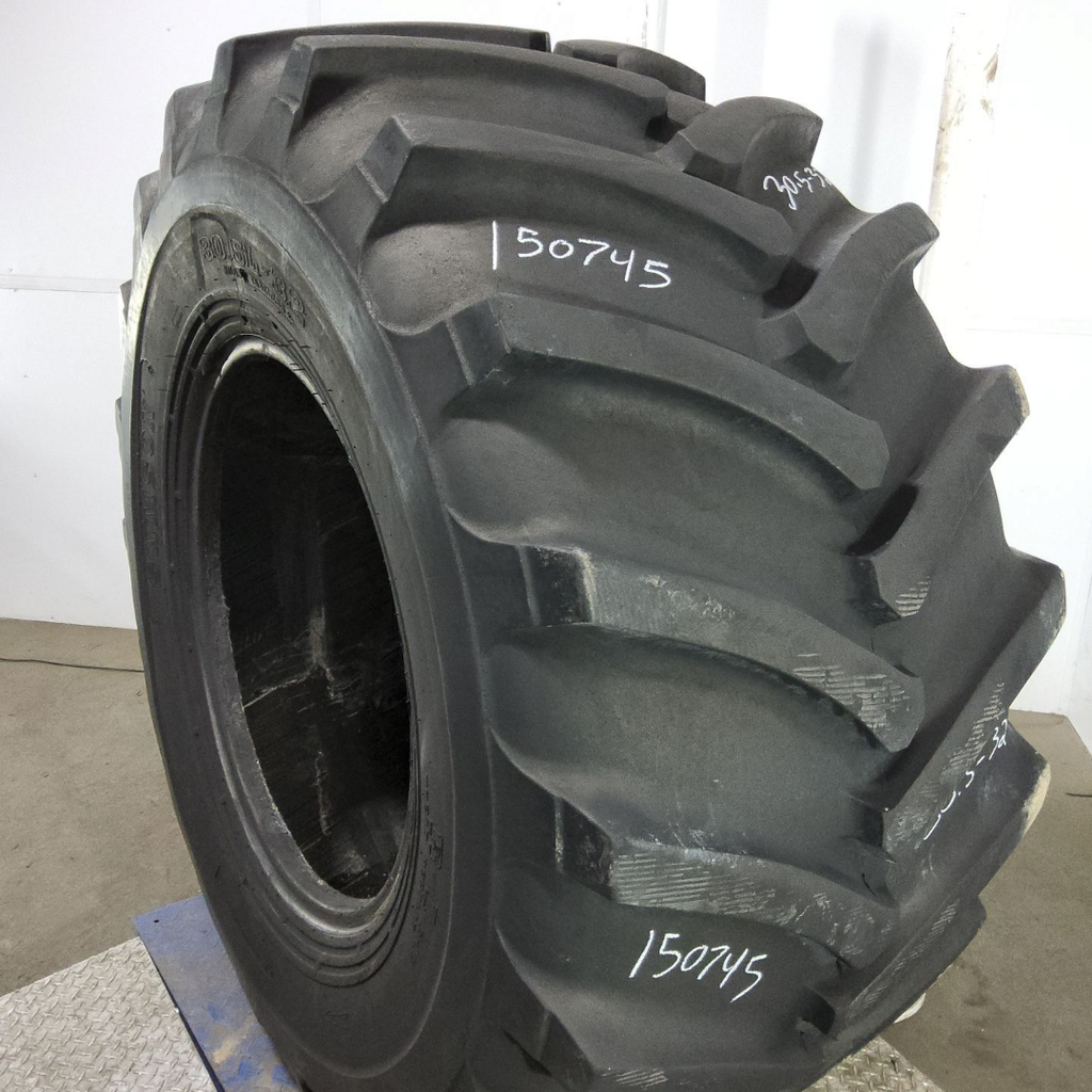 30.5L-32 Samson Farm Rear Agri-Track R-1+ H (16 Ply), 80%