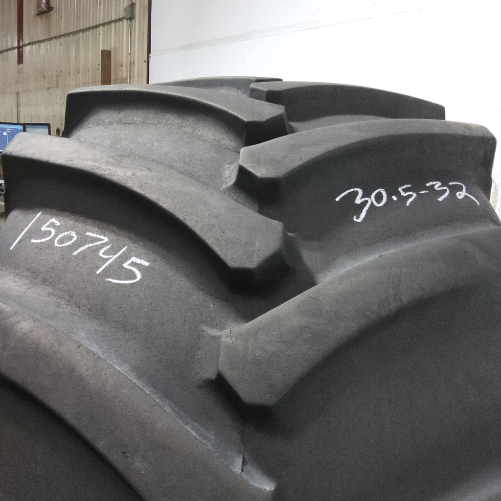 30.5L-32 Samson Farm Rear Agri-Track R-1+ H (16 Ply), 80%