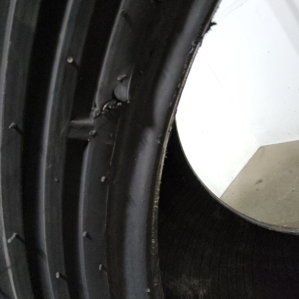 30.5L-32 Samson Farm Rear Agri-Track R-1+ H (16 Ply), 80%