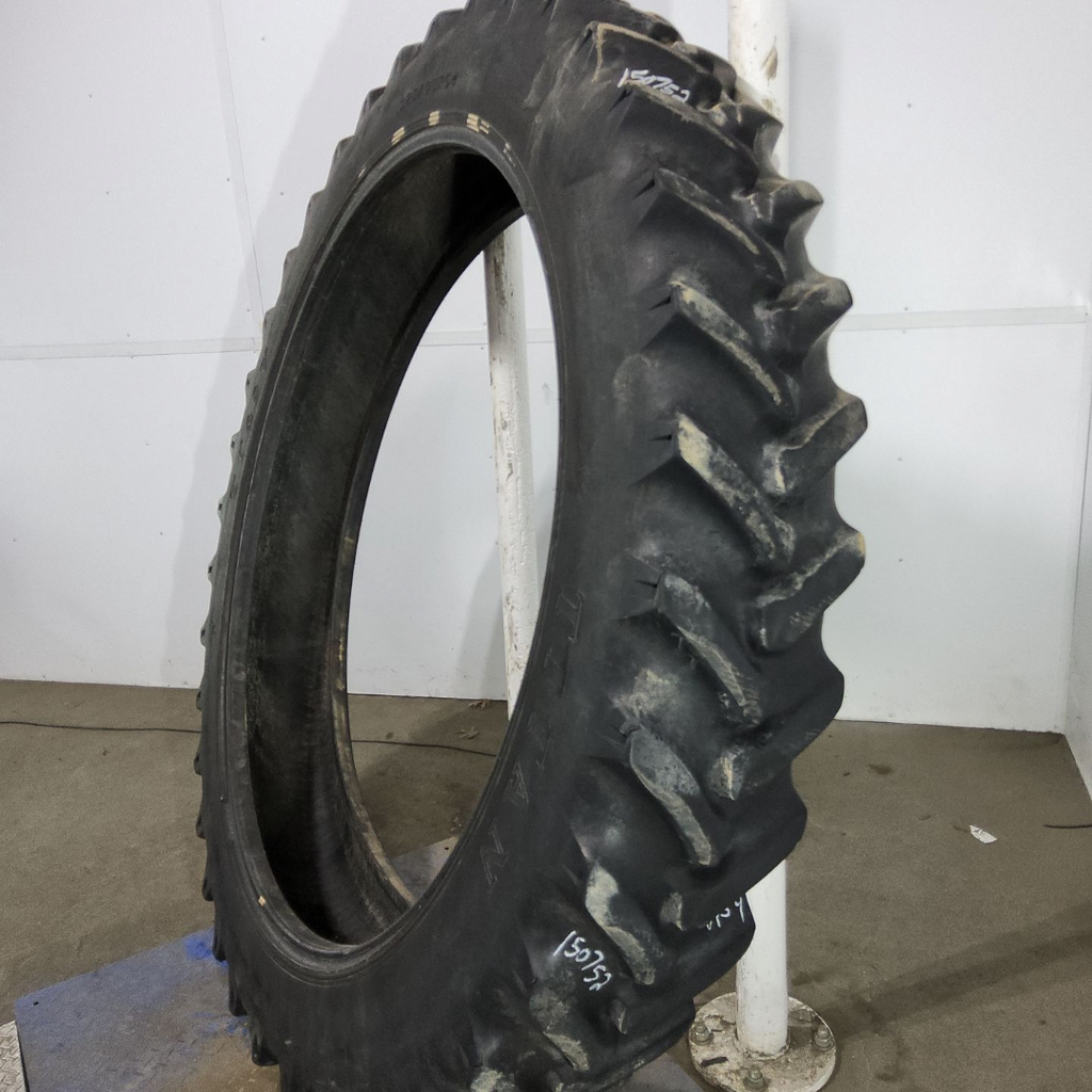 320/90R54 Titan Farm TT49V Radial R-1W 154B 55%