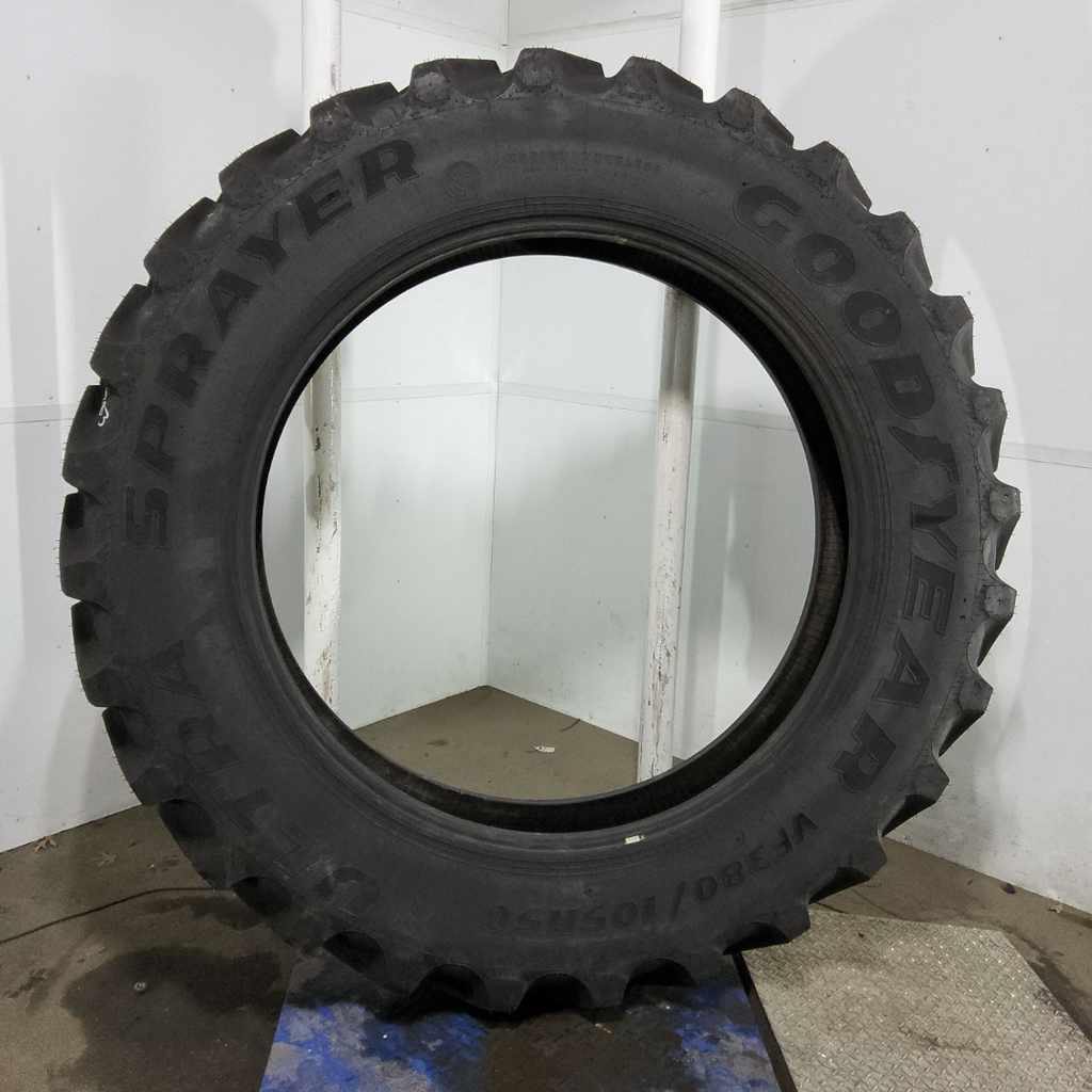 VF380/105R50 Goodyear Farm Ultra Sprayer R-1 179D 99%