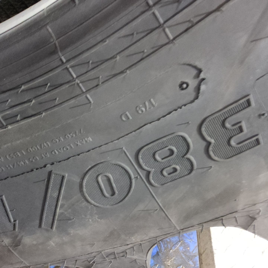 VF380/105R50 Goodyear Farm Ultra Sprayer R-1 179D 99%